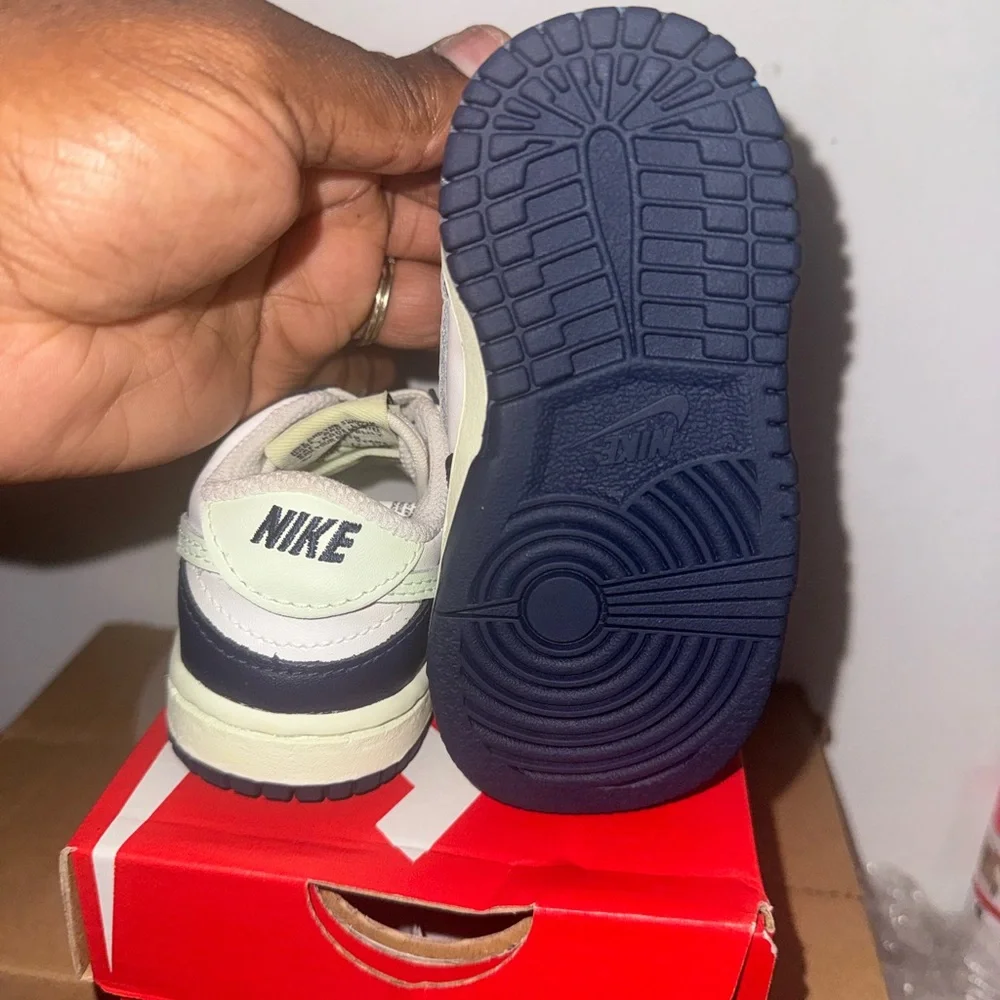 Nike Kids White and Navy Low-Top Sneakers with Light Green Accents